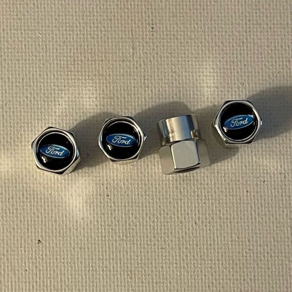 Ford valve Stem caps in Silver set of 4 NWT - Picture 1 of 4